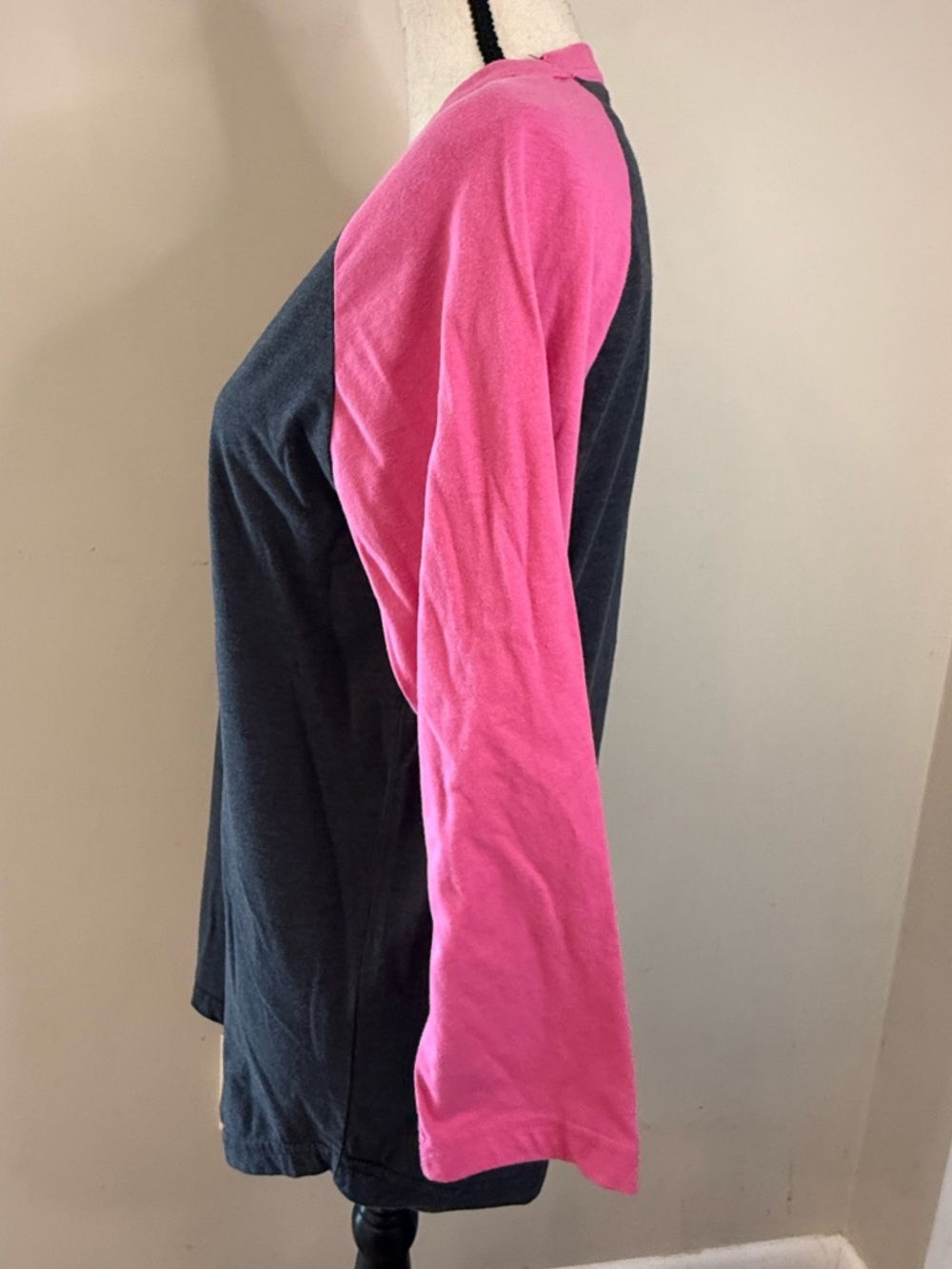 Rawlings baseball tee gray & pink crew neck crop sleeves SZ M - Picture 3 of 11